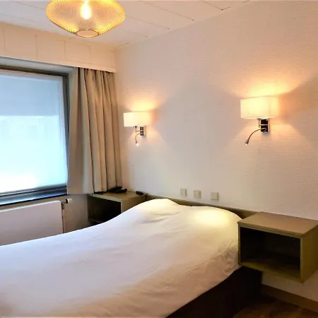 Hotell Logis Du Midi La-Roche-en-Ardenne