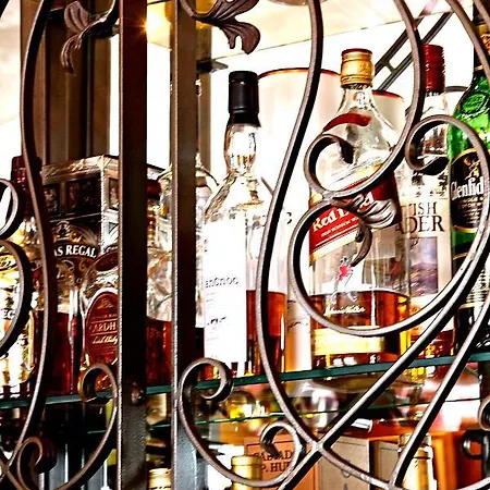 Logis Du Midi Hotell