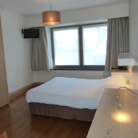 Hotel Du Midi 3*