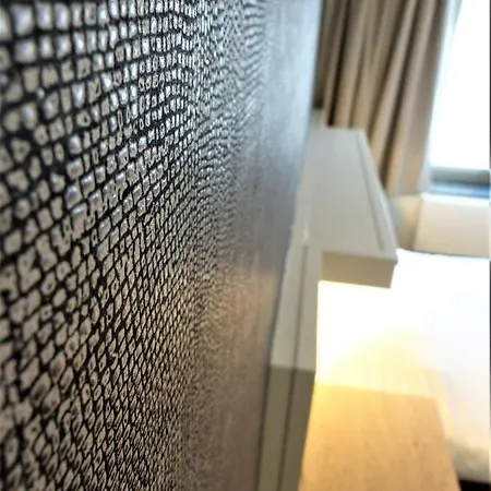 Hotell Logis Du Midi La-Roche-en-Ardenne