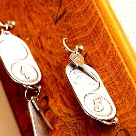 Hotell Logis Du Midi La-Roche-en-Ardenne