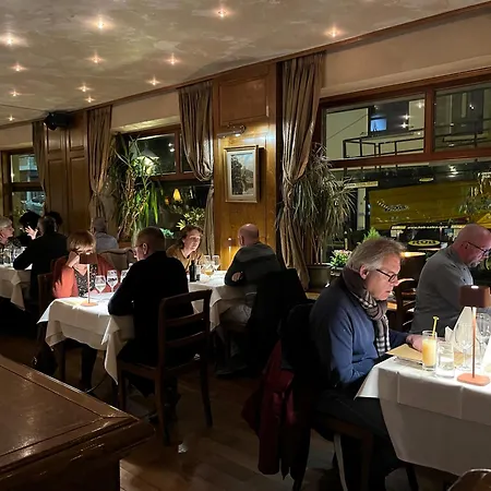 Hotel Du Midi 3*